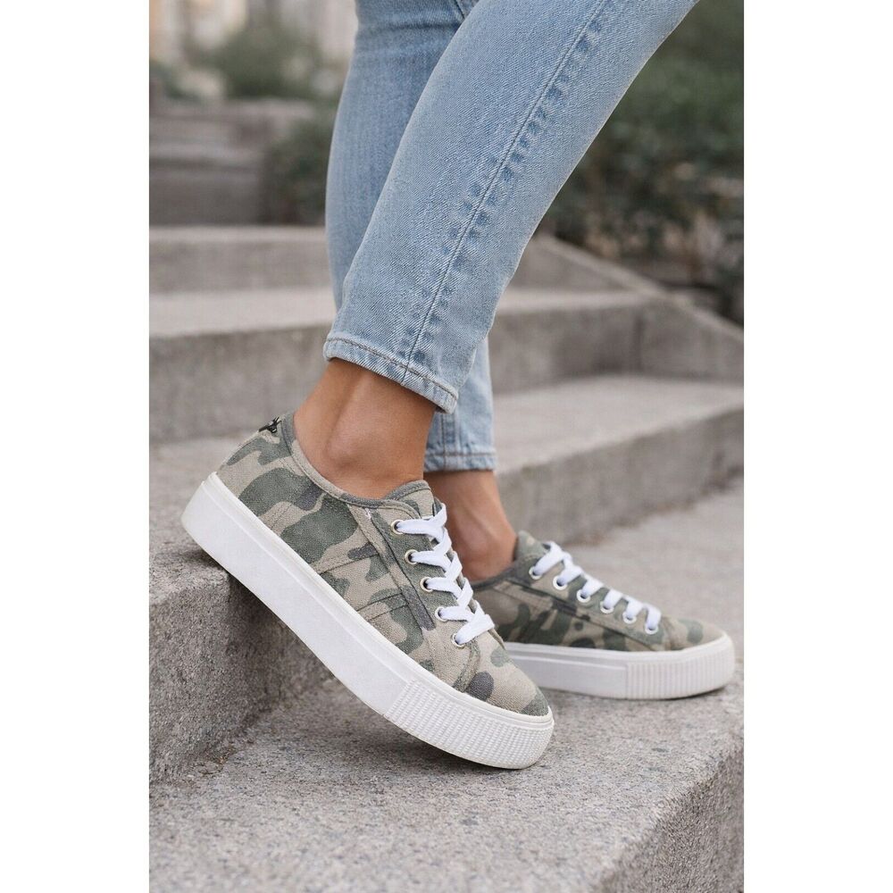 Steve Madden Emmi Camo Platform Sneakers Womens Size 10 Lace Up Casual Shoes